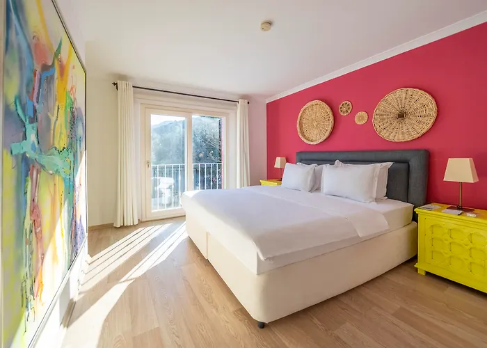 فندق Toka & Club 3*