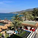 Toka & Club Hotel