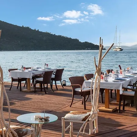 Toka & Club Hotel